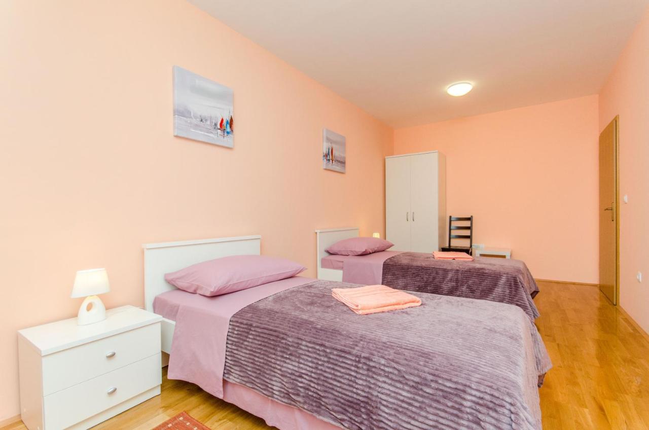 Apartman Ivan คาชเตลา ภายนอก รูปภาพ