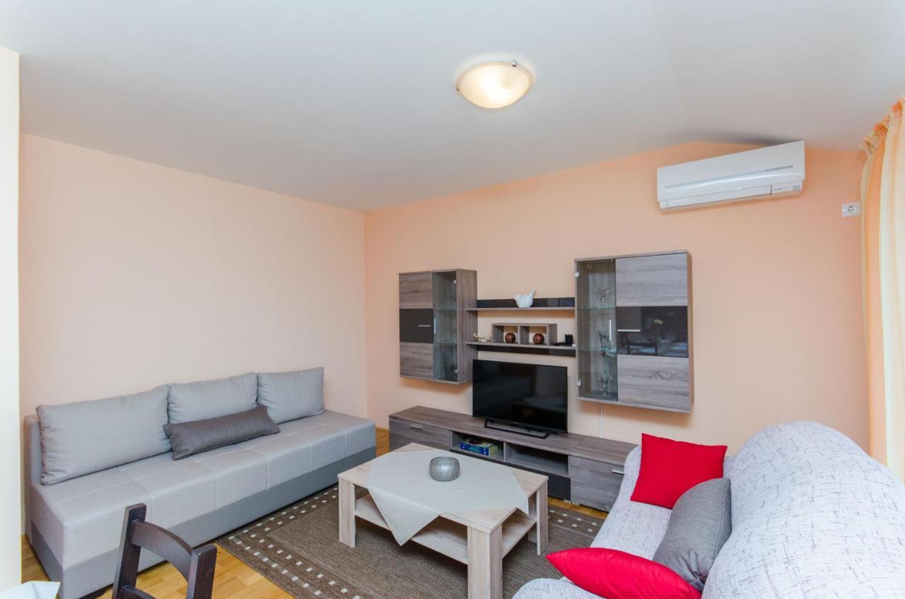 Apartman Ivan คาชเตลา ภายนอก รูปภาพ